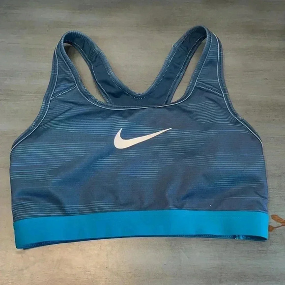 NIKE Women’s Sports Bra w/ Padding - Picture 5 of 5